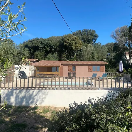 Chalet Petit D'ete Avec Piscine Privee Chauffee